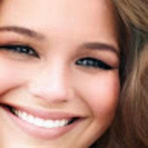 Meet your Posher, Kendra